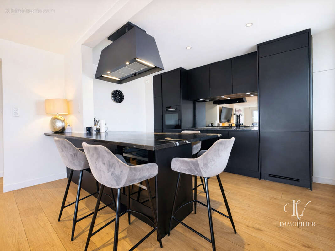 Appartement à AMBILLY