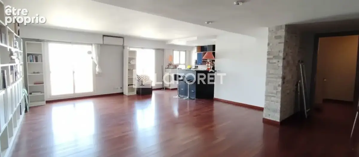 Appartement à PARIS-14E