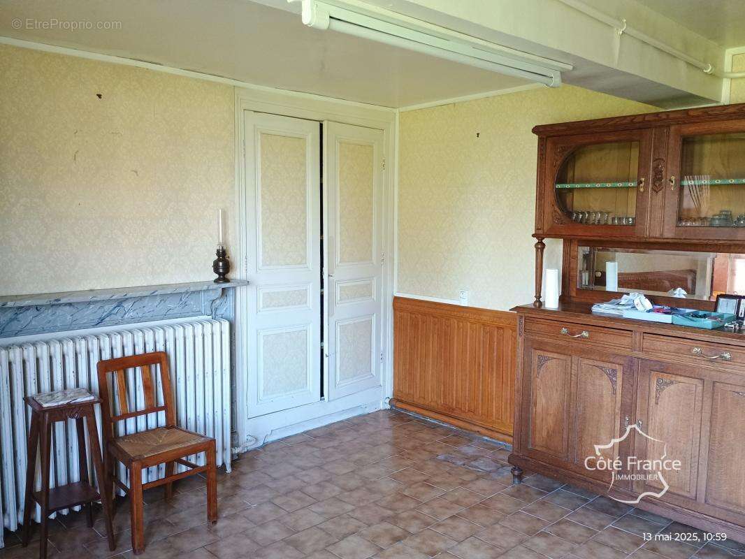 Maison à MONT-SAINT-JEAN