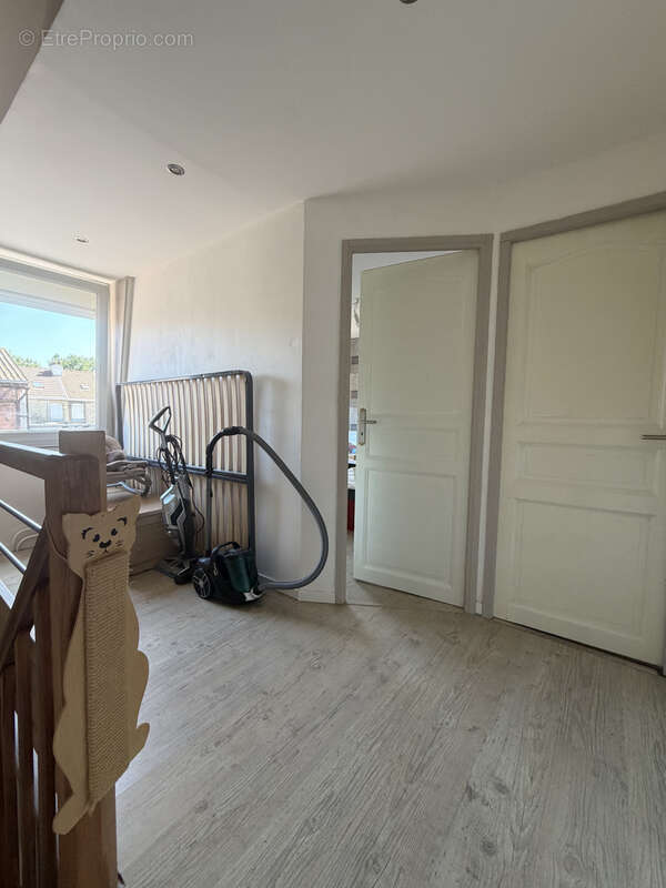 Maison de ville rénovée au coeur de petite Synthe - photo 9