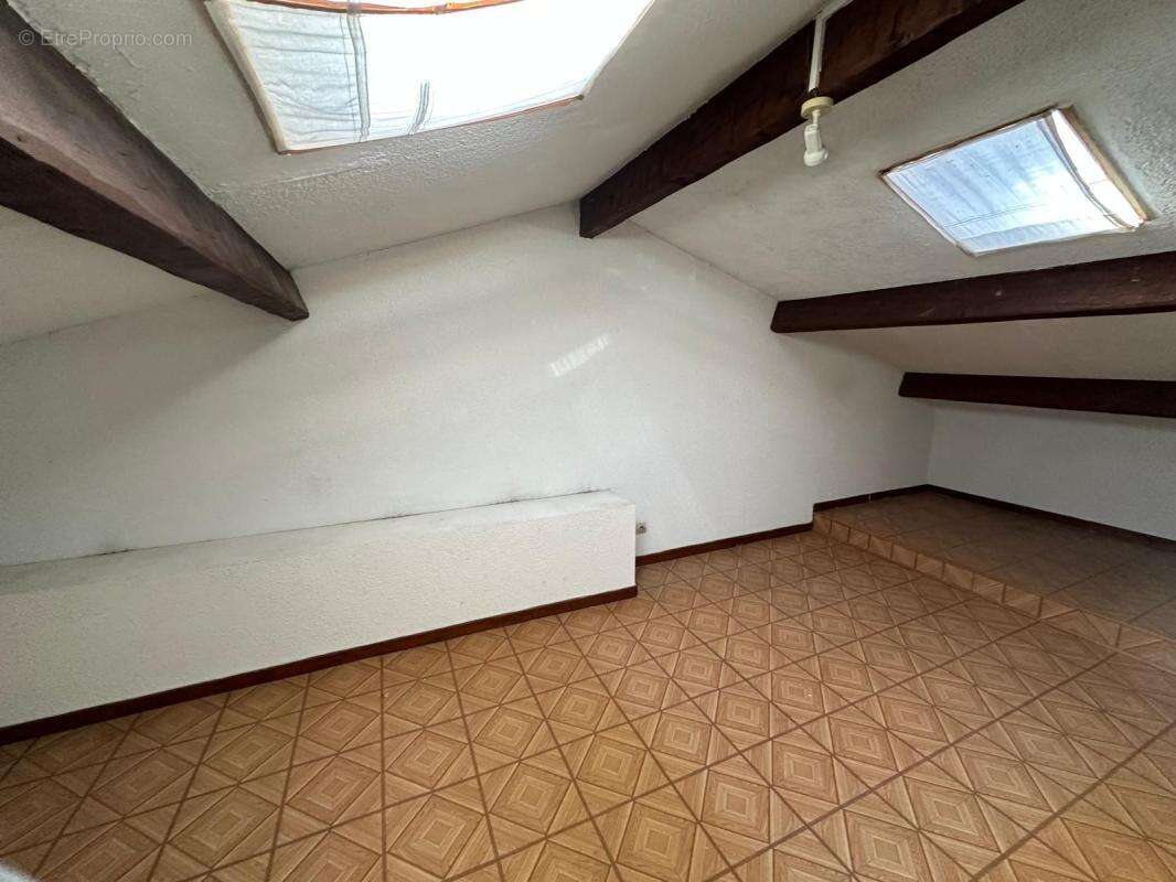 Appartement à SIX-FOURS-LES-PLAGES