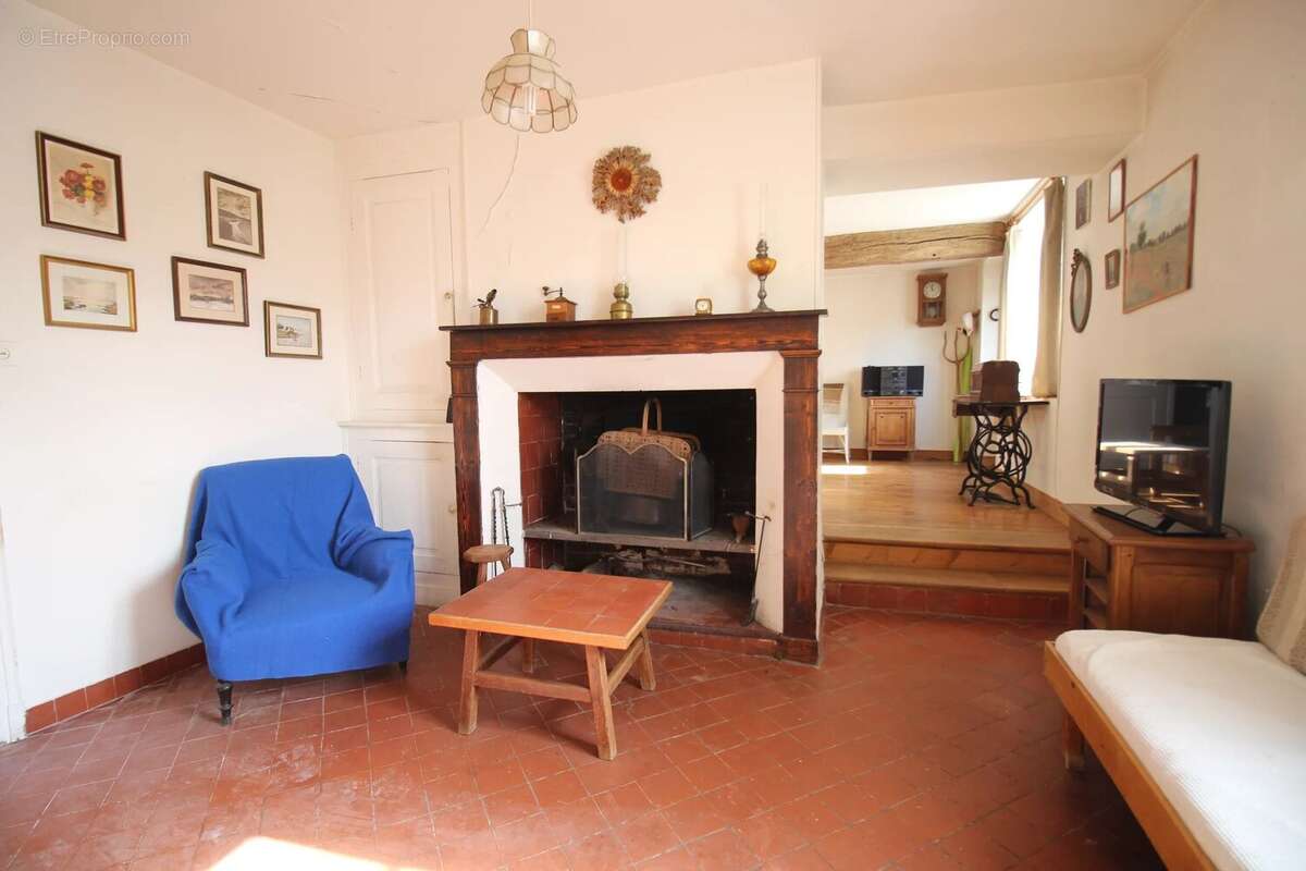 Maison à MOUY