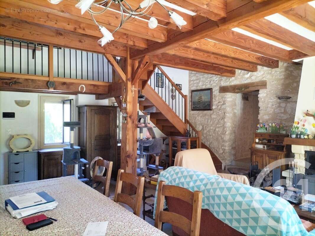 Maison à CASTELNAU-DE-MONTMIRAL