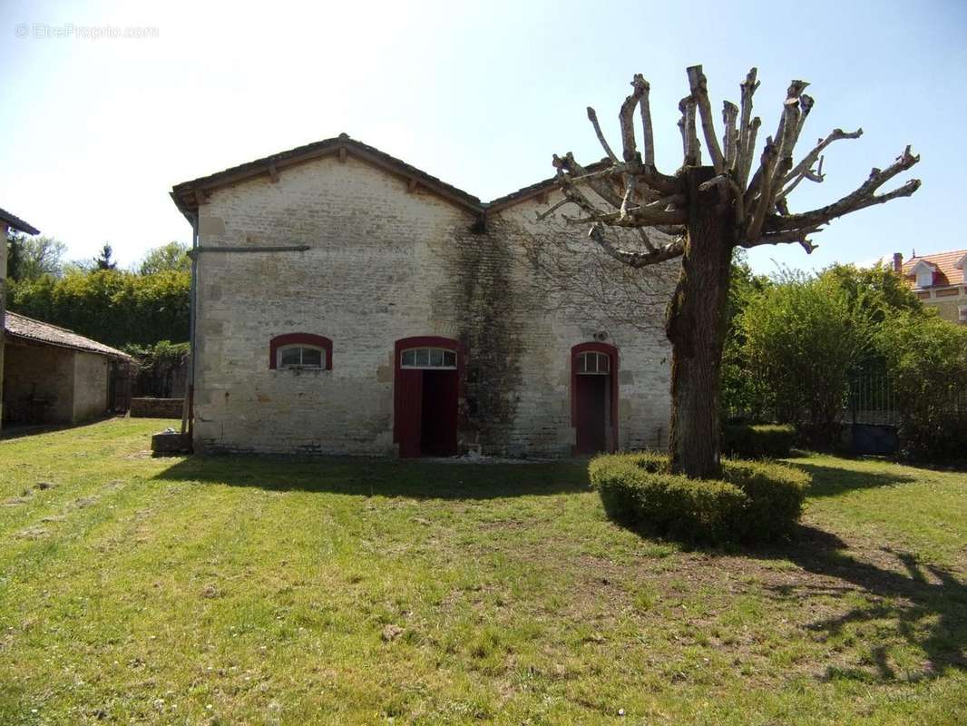 Maison à AUBIGNE