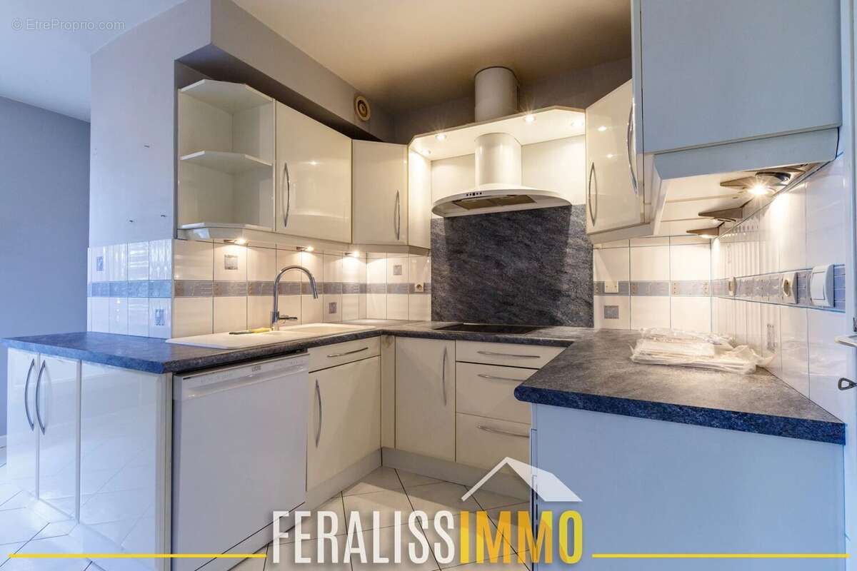 Superbe appartement au sein d'une résidence recherchée. - photo 7