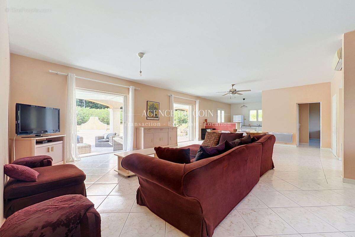 Le Muy 83490 Vaste villa familiale au calme absolu avec pisc - photo 4