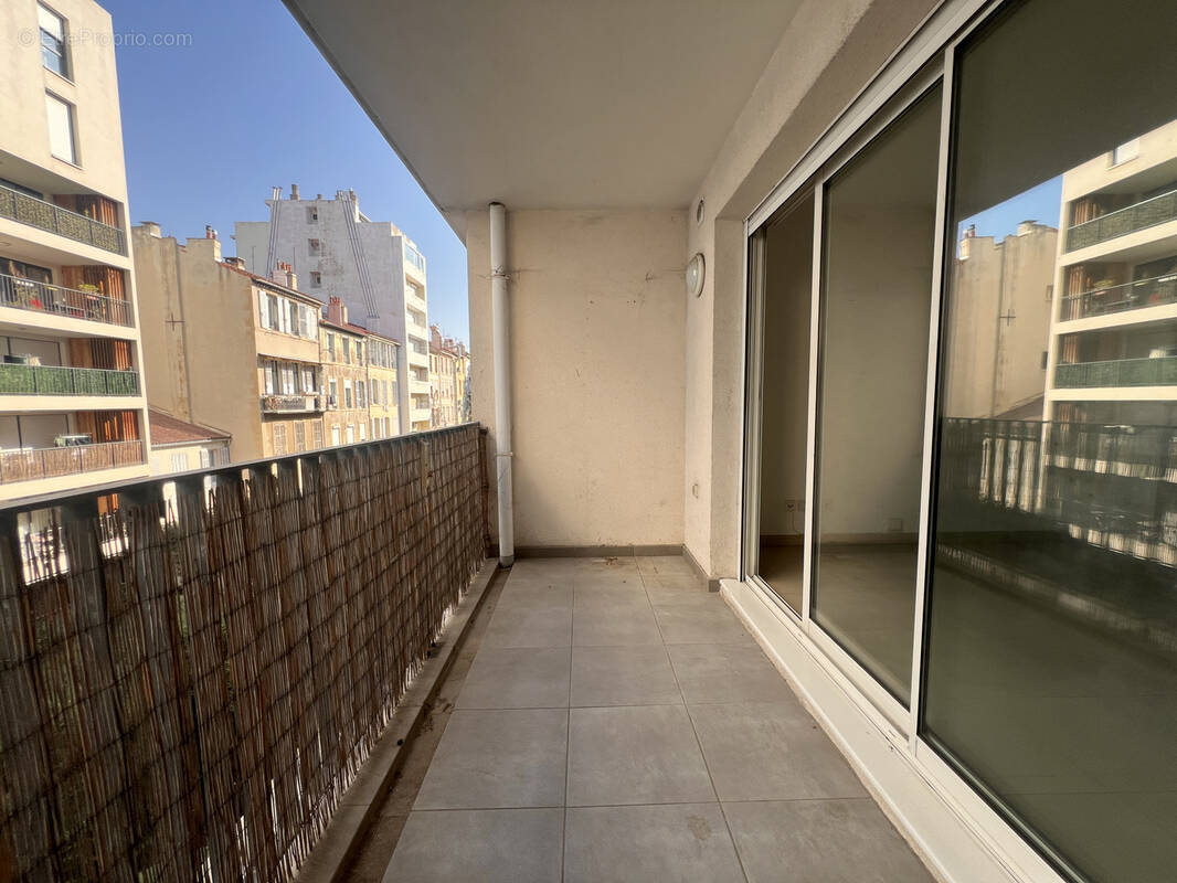 Appartement à MARSEILLE-7E