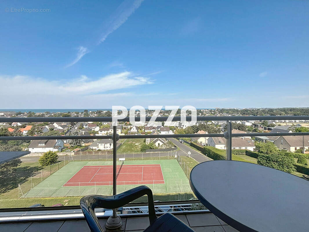 Appartement à JULLOUVILLE