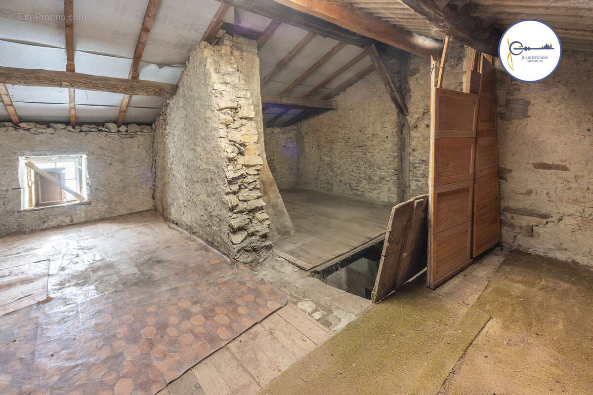 Maison à DOMPAIRE