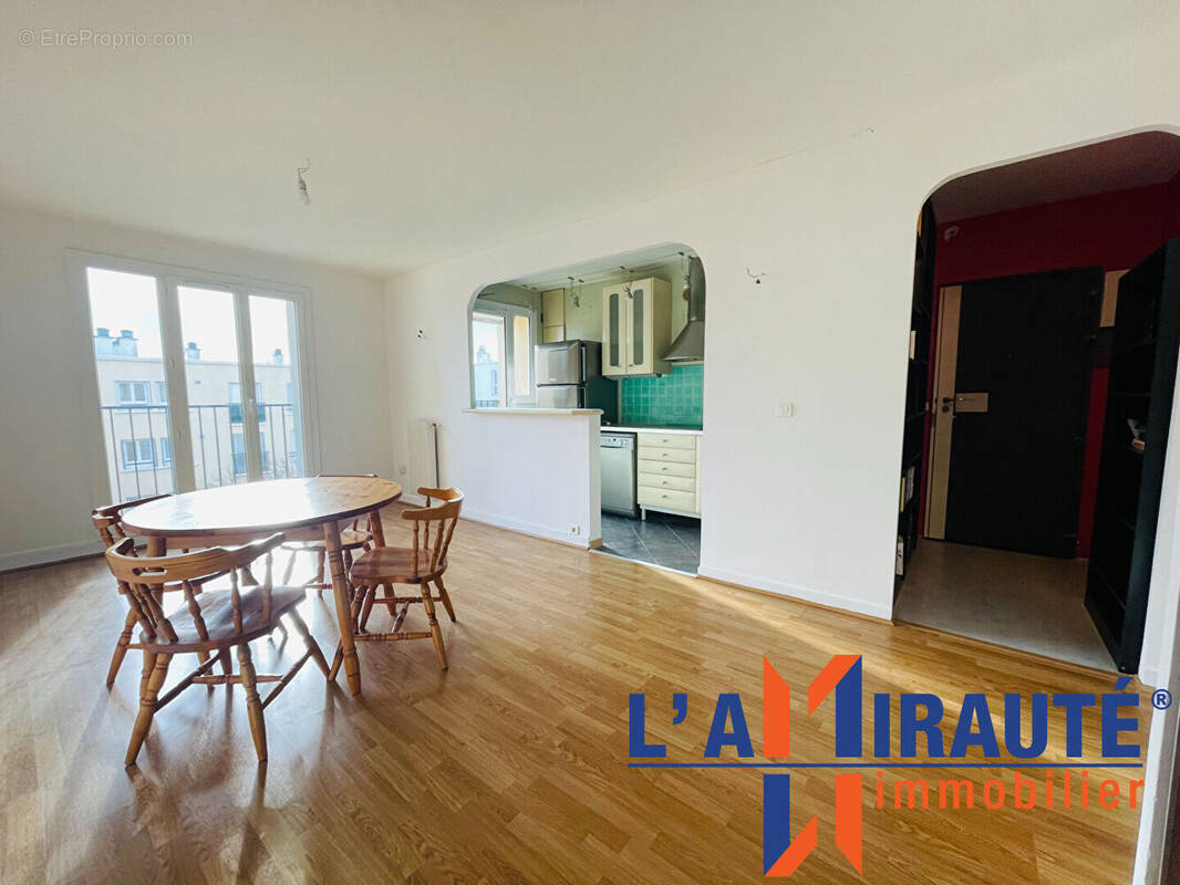 Appartement à SARTROUVILLE