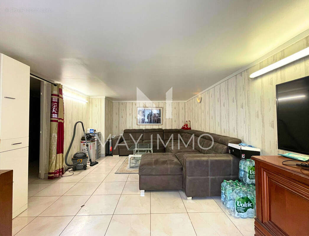 Maison à VAIRES-SUR-MARNE