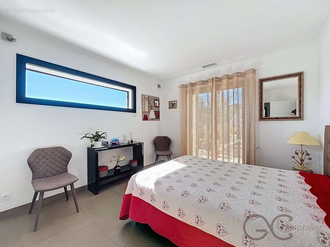 Maison à SAINT-CHINIAN