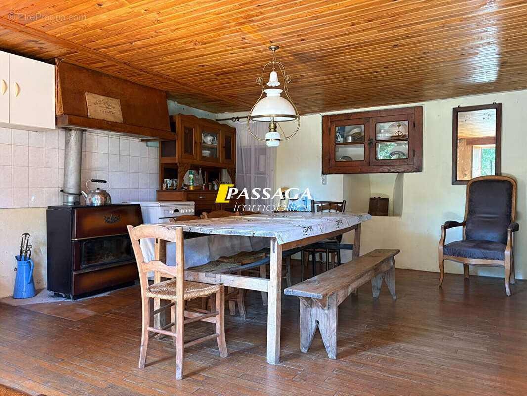 A VENDRE - Ancien corps de ferme et terrains - LAUSSELENQ - photo 10