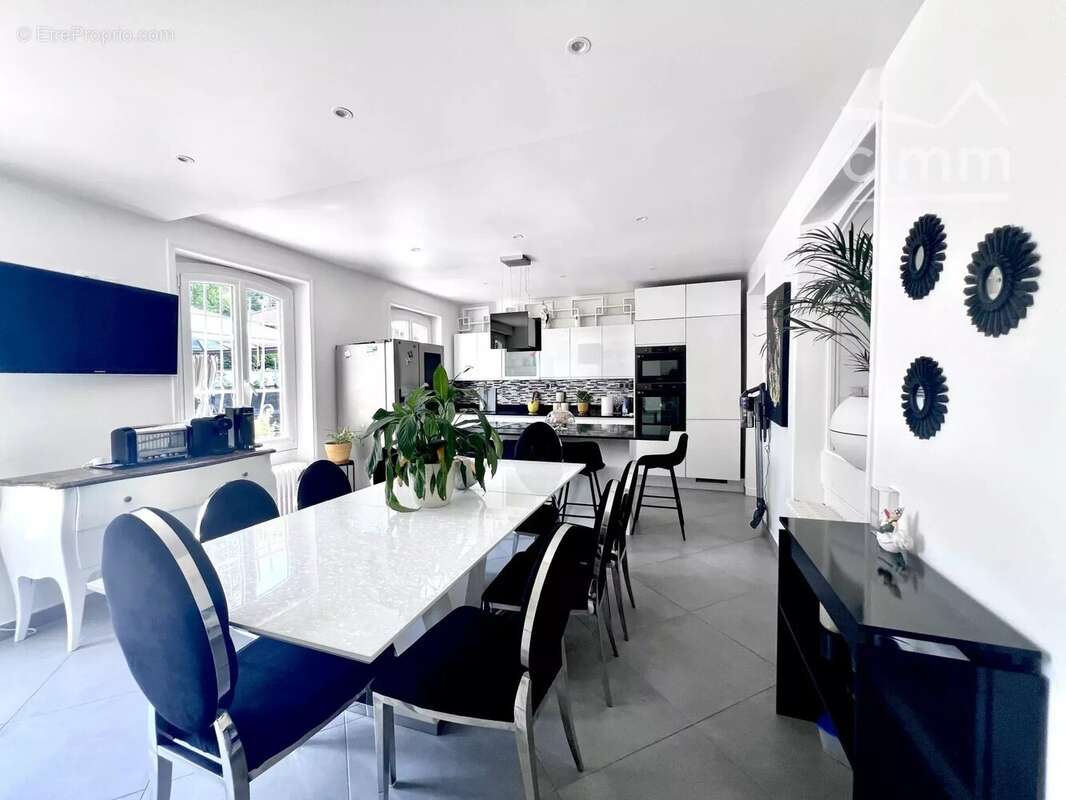 Maison à PONT-SAINTE-MAXENCE