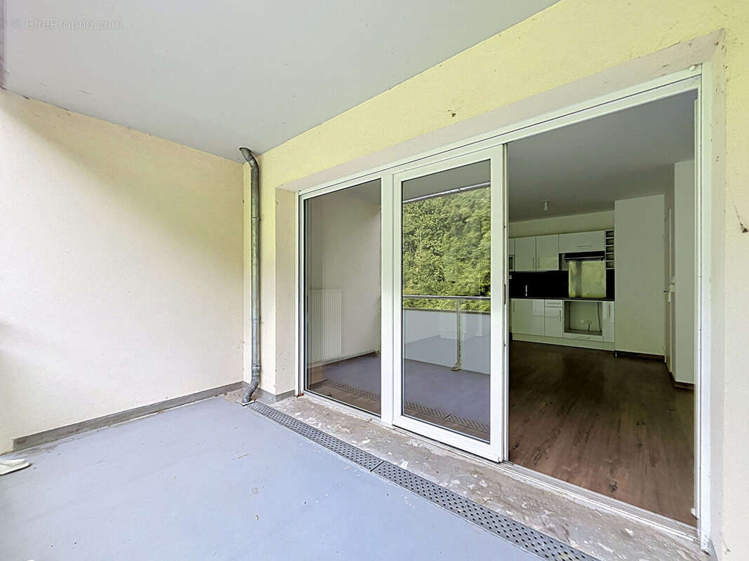 Grand F2 récent avec balcon et parking ? Rue Georges Lanfry - photo 3