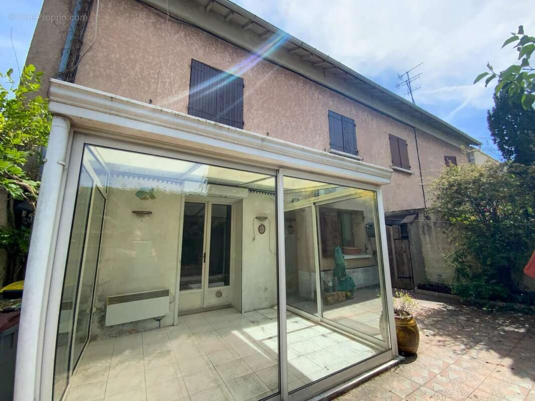 Maison à VILLEMOMBLE