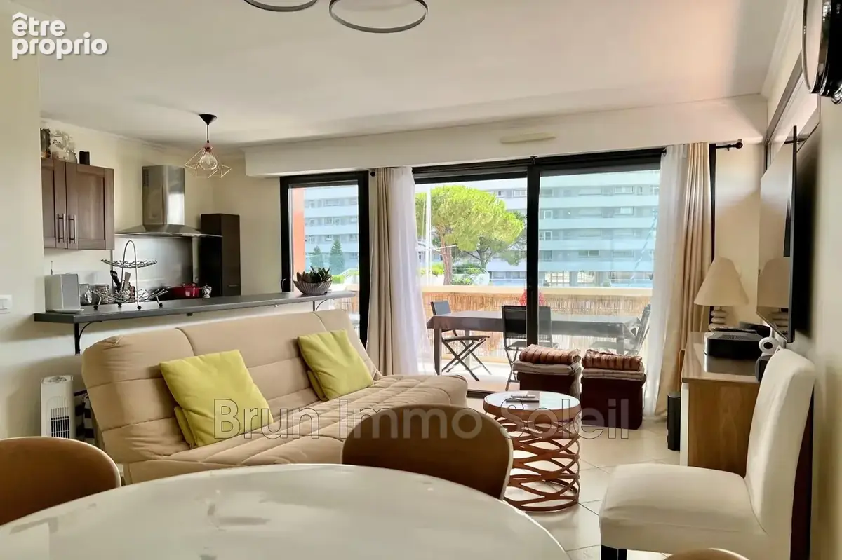 Appartement 2 pièces 45 m² à vendre à Villeneuve-Loubet (06270) - photo 4