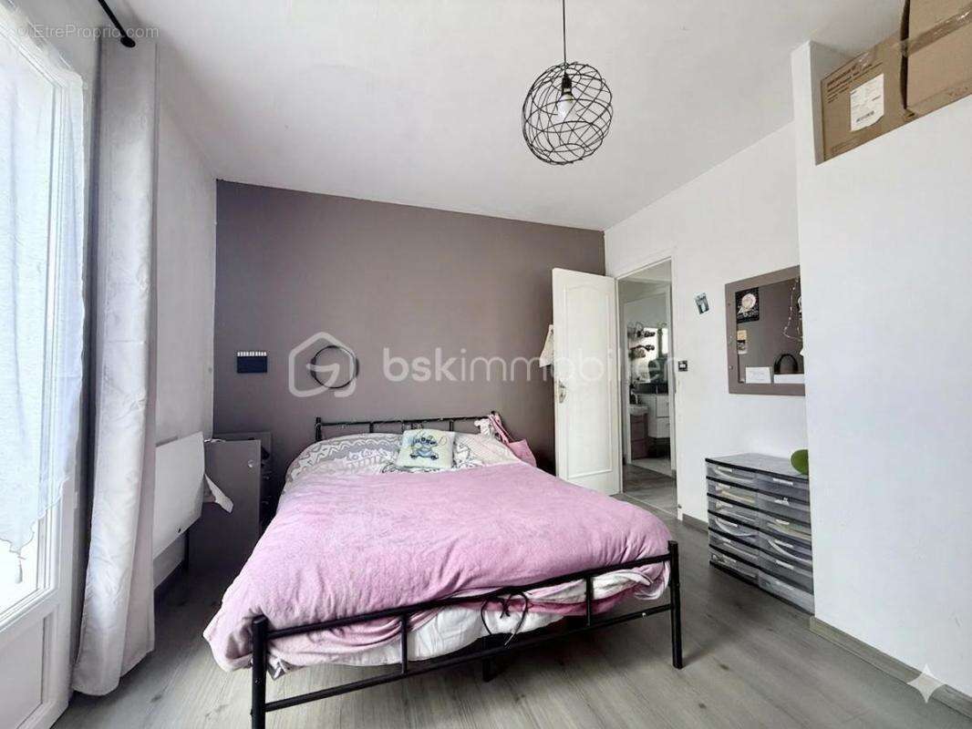 Rare sur le secteur : maison avec 2 chambres en RDC et sous-sol total - photo 8
