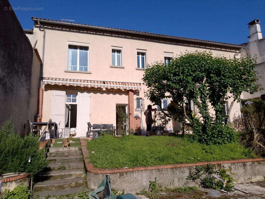 Maison à BLAYE-LES-MINES