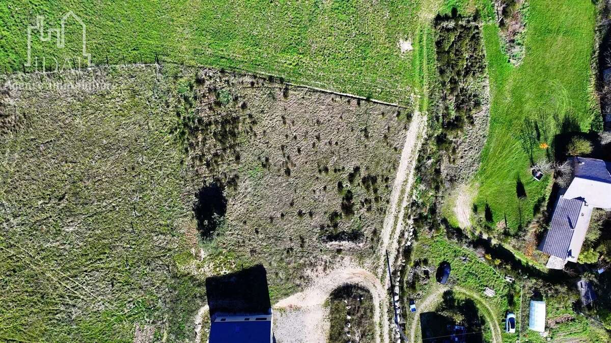 Terrain à SAINT-DENIS-EN-MARGERIDE