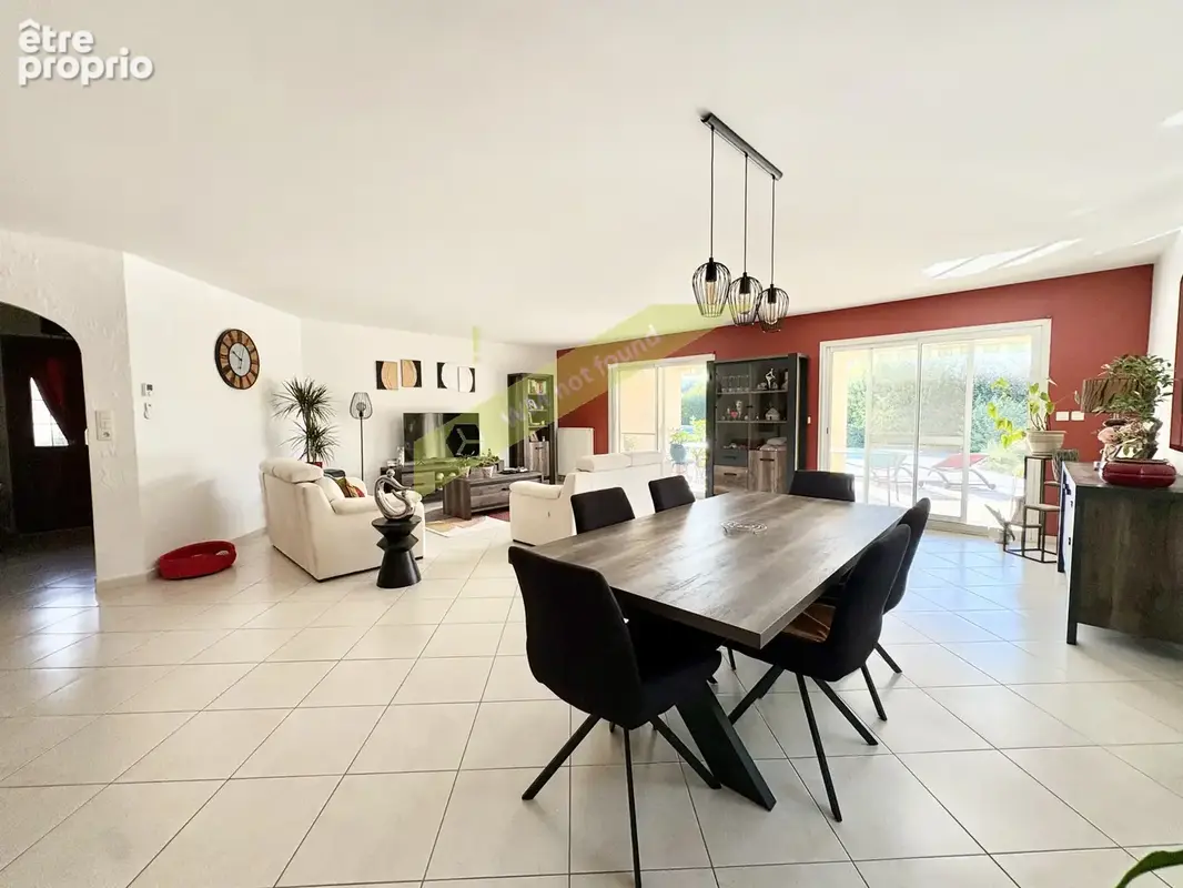 Maison plain-pied avec piscine à saint-viance - photo 2