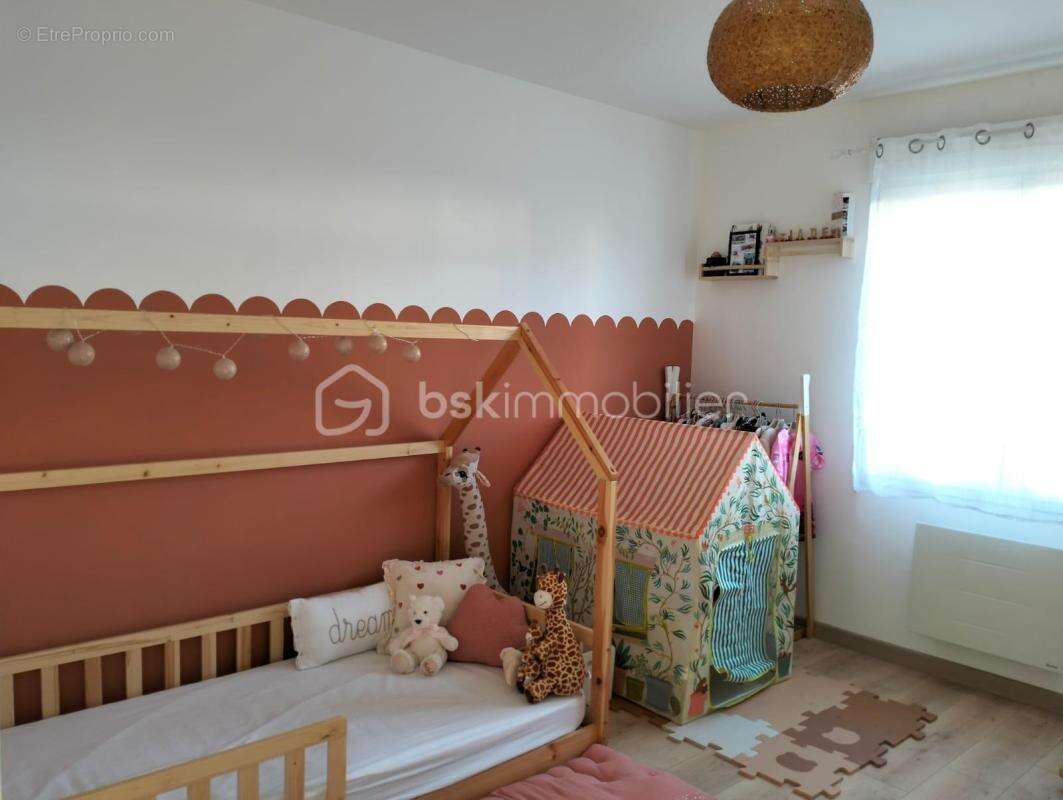 Maison à MONTREUIL-EN-TOURAINE