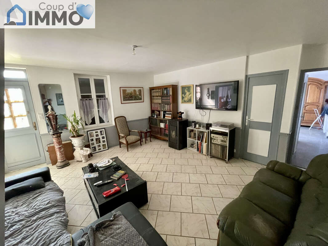 Maison 6 pièces 143 m2 + dépendances - photo 4