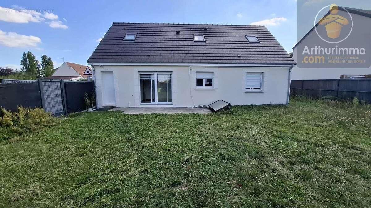 Maison à SAINT-JEAN-DE-LA-RUELLE