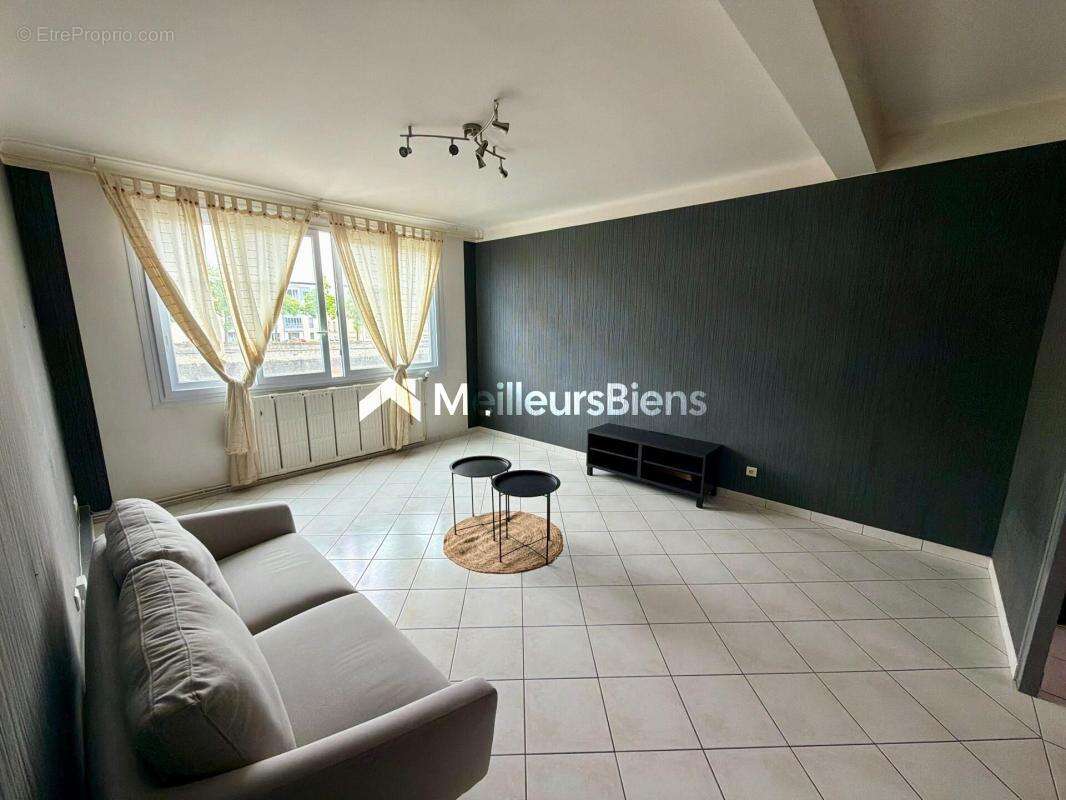 LAVAL - Vue sur La Mayenne - Appartement 2 chambres avec cave - photo 13