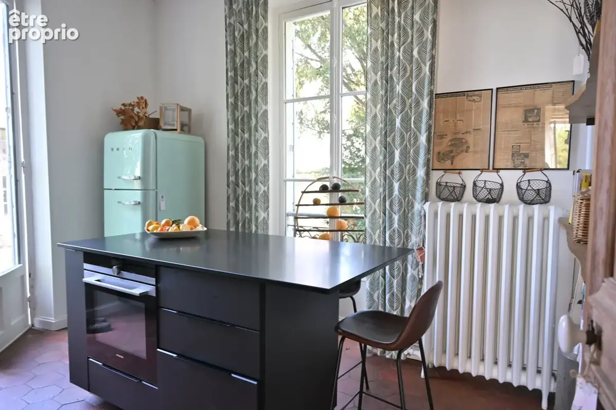 Exclusivité  Expertimo  Maison de caractére offrant élégance, histoire,  prestations raffinées et discrétion a - photo 8
