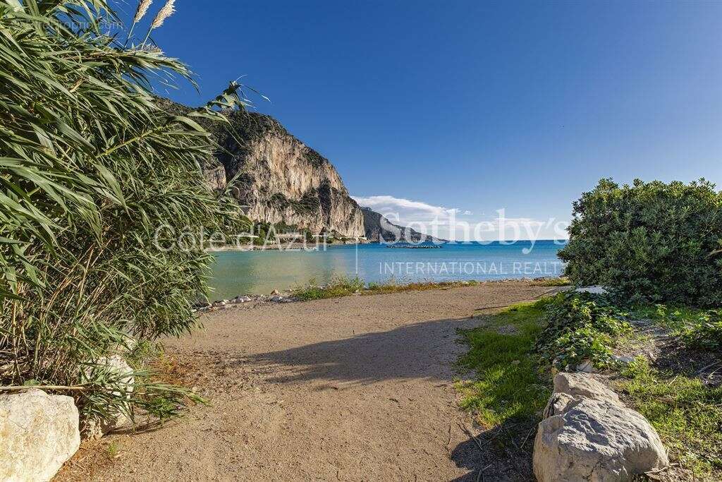 Appartement à BEAULIEU-SUR-MER