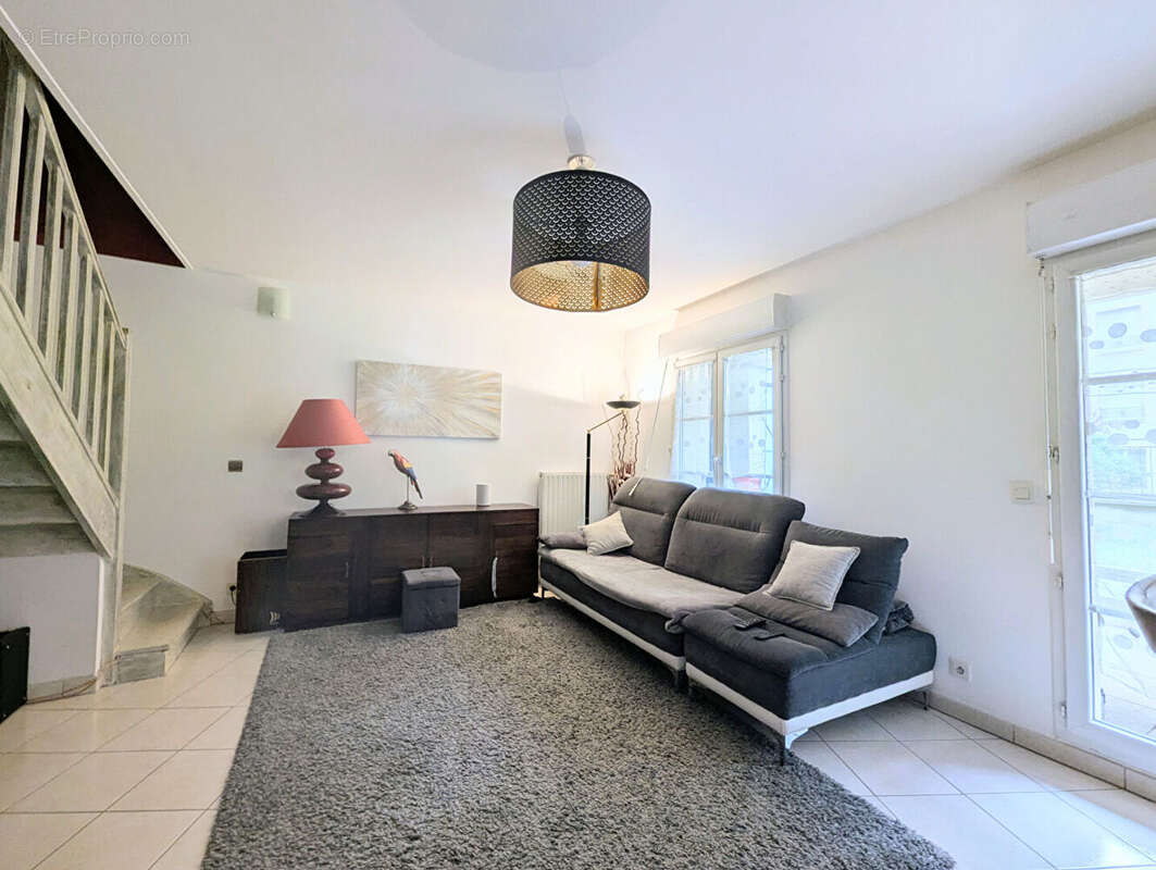 Appartement à LE PLESSIS-ROBINSON