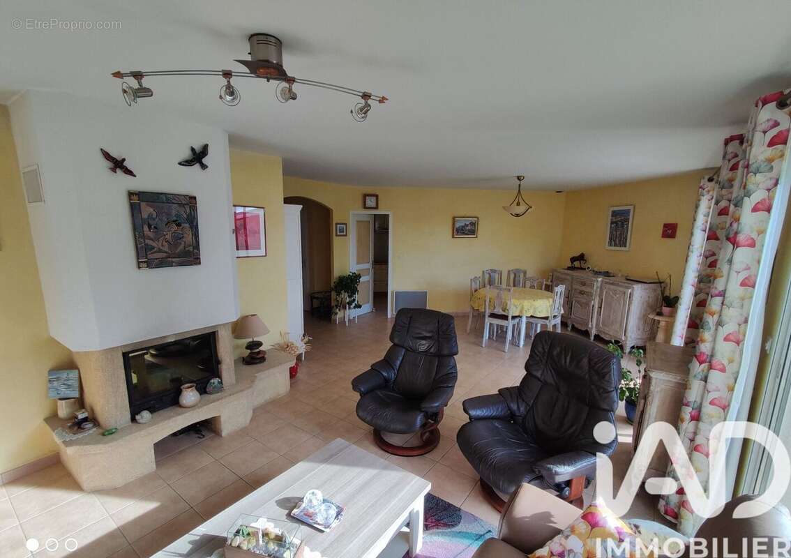 Photo 4 - Maison à ROUJAN