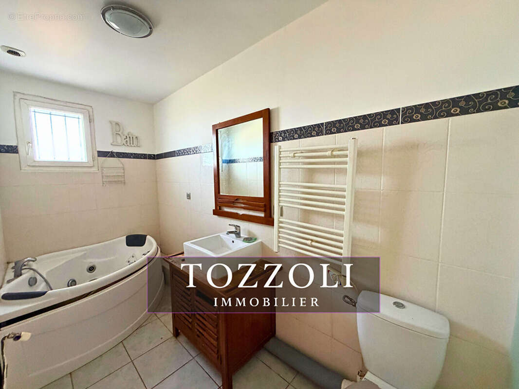 Maison à LA VERPILLIERE