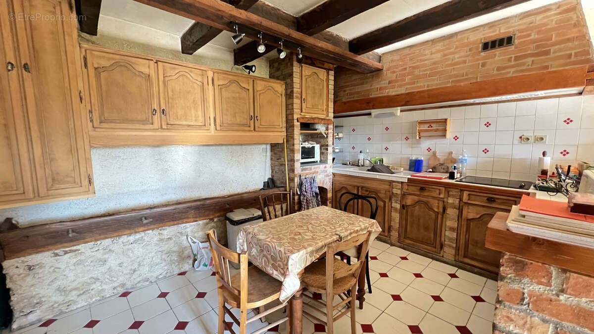 Maison à NEAUPHLE-LE-VIEUX