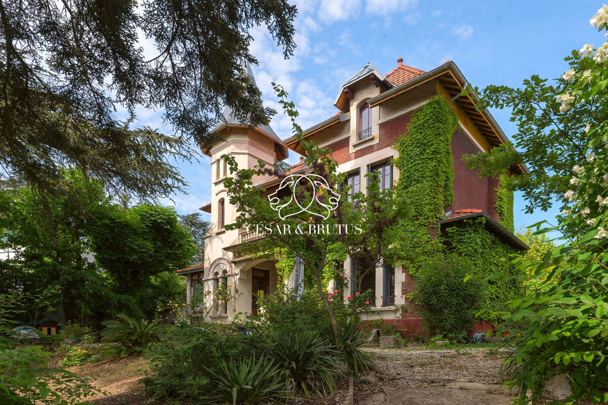 Maison à CALUIRE-ET-CUIRE
