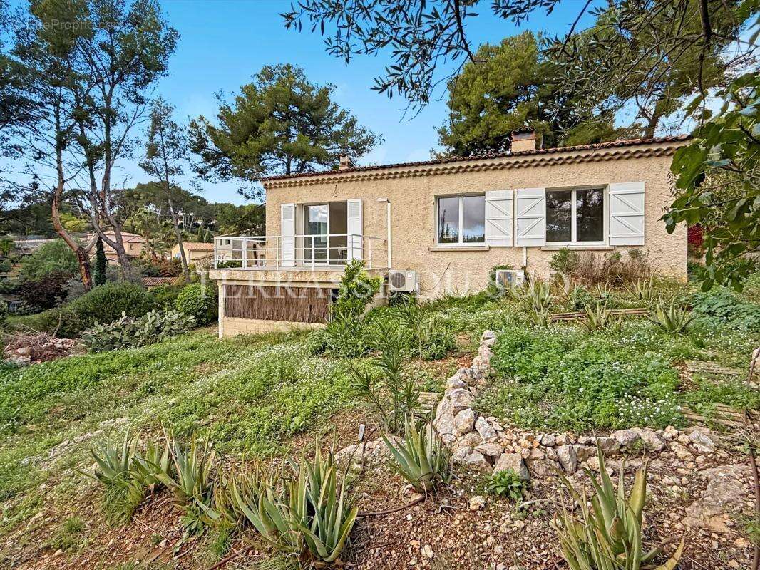 Maison à LA CADIERE-D&#039;AZUR