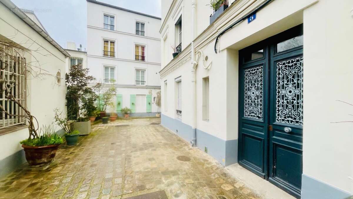 Appartement à PARIS-18E