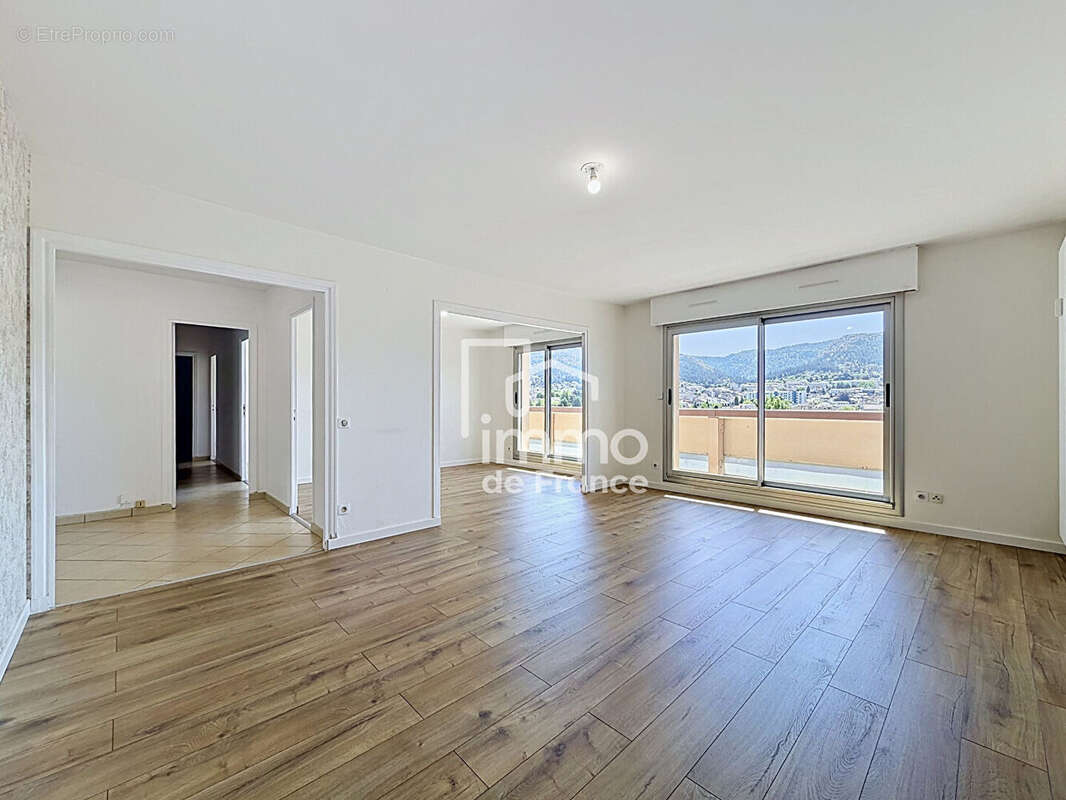 Appartement à OYONNAX