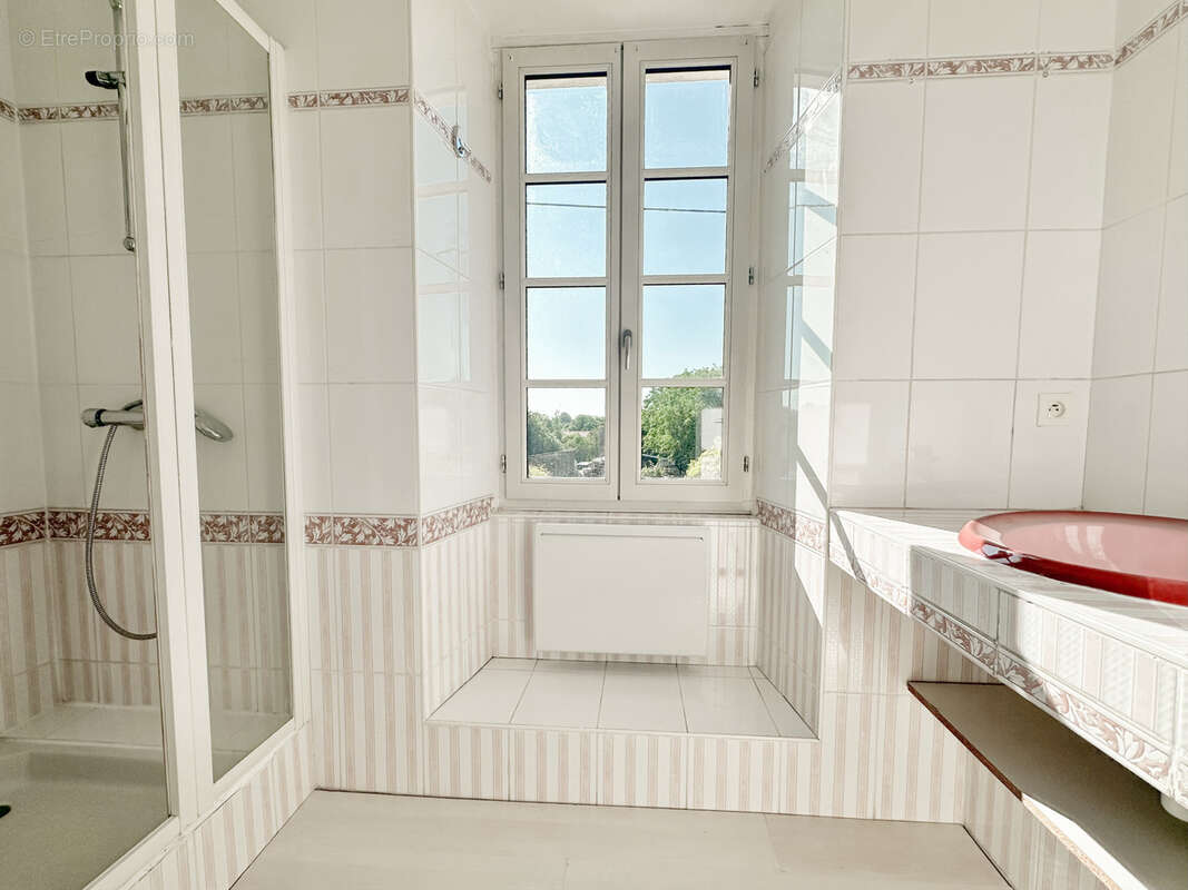 Maison à CHAMPAGNOLLES