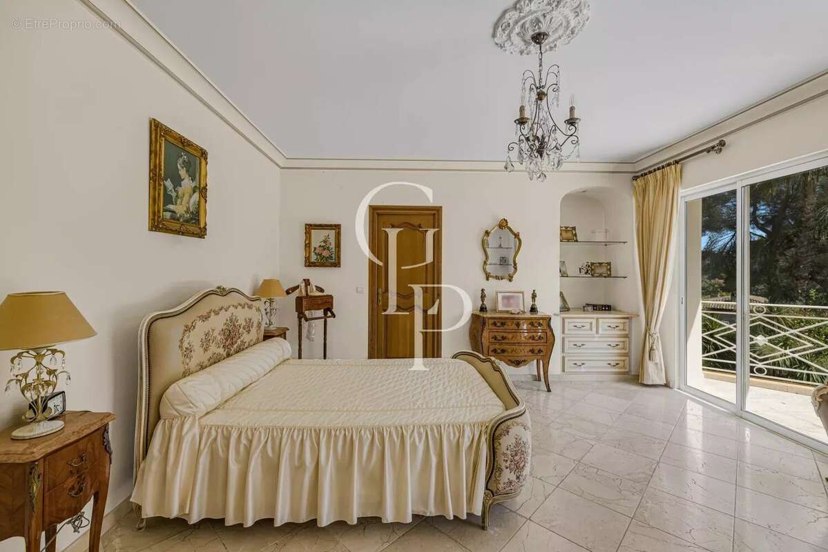 Maison à MOUGINS