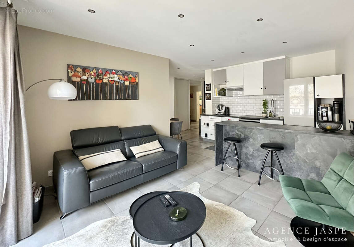 Appartement à SAINT-ETIENNE