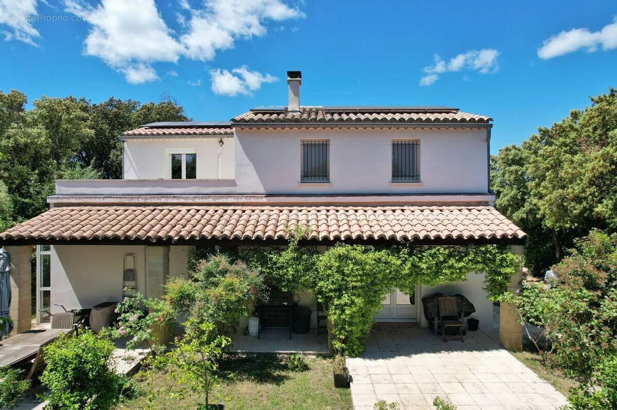 Maison à UZES
