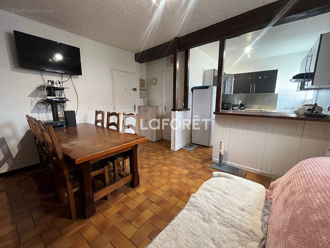 Appartement à MOUY
