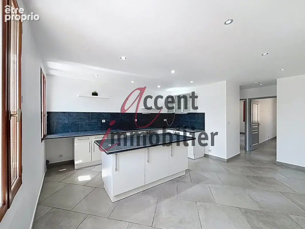 Coup de coeur ! Spacieux T4 de 101 m² plein sud en hyper-centre de Cavaillon - photo 2