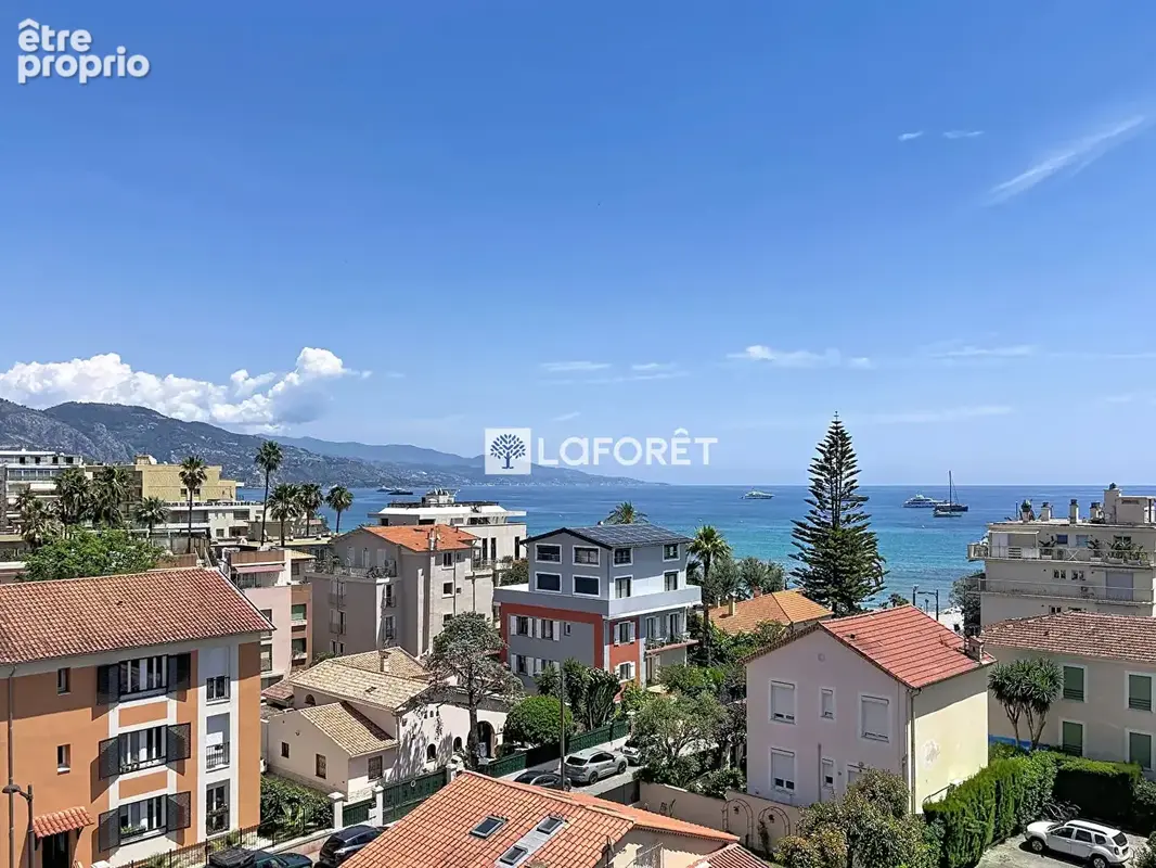 Roquebrune Cap Martin 2 pièces 30 .36 m2 - dernier étage - vue mer  - grande terrasse - photo 2