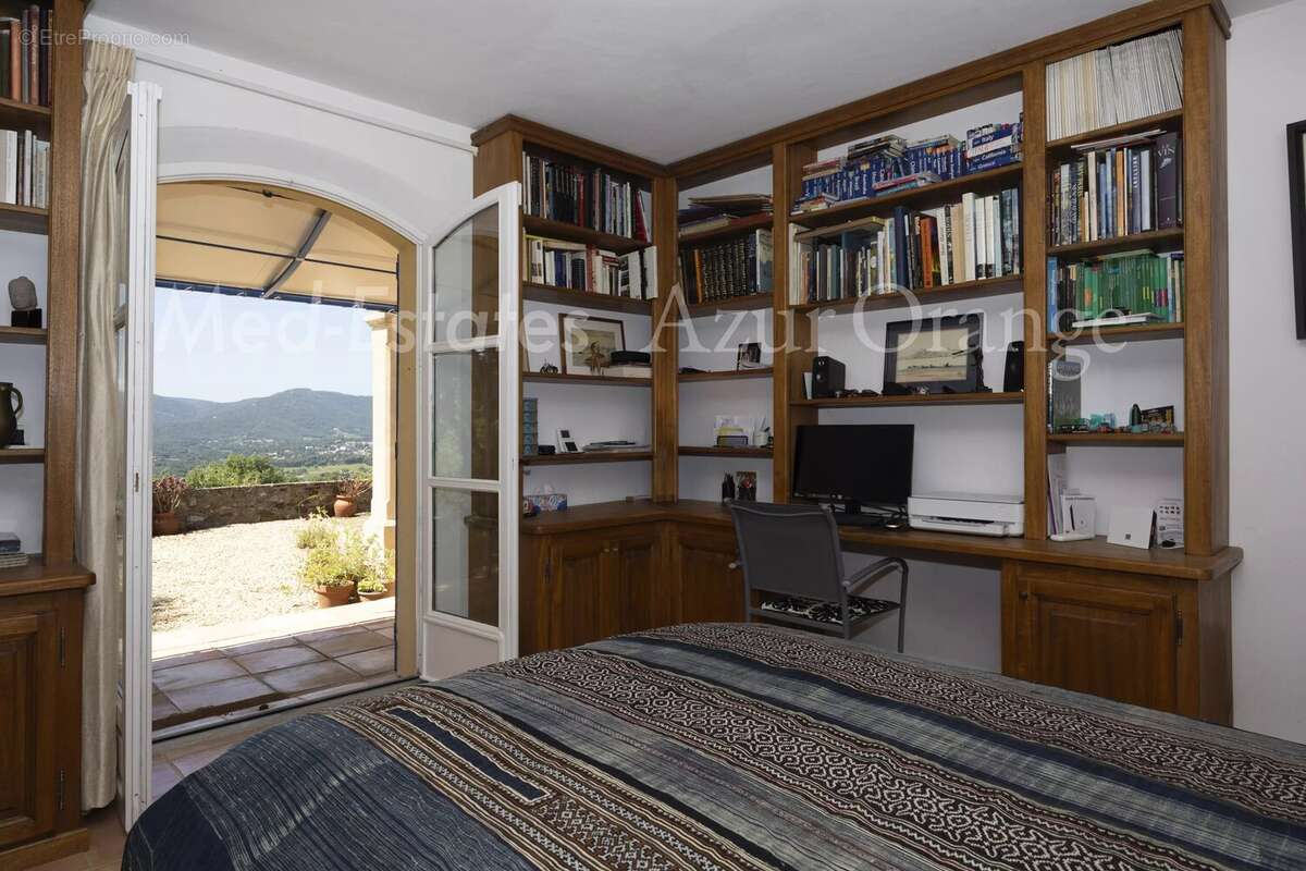 Maison à PLAN-DE-LA-TOUR