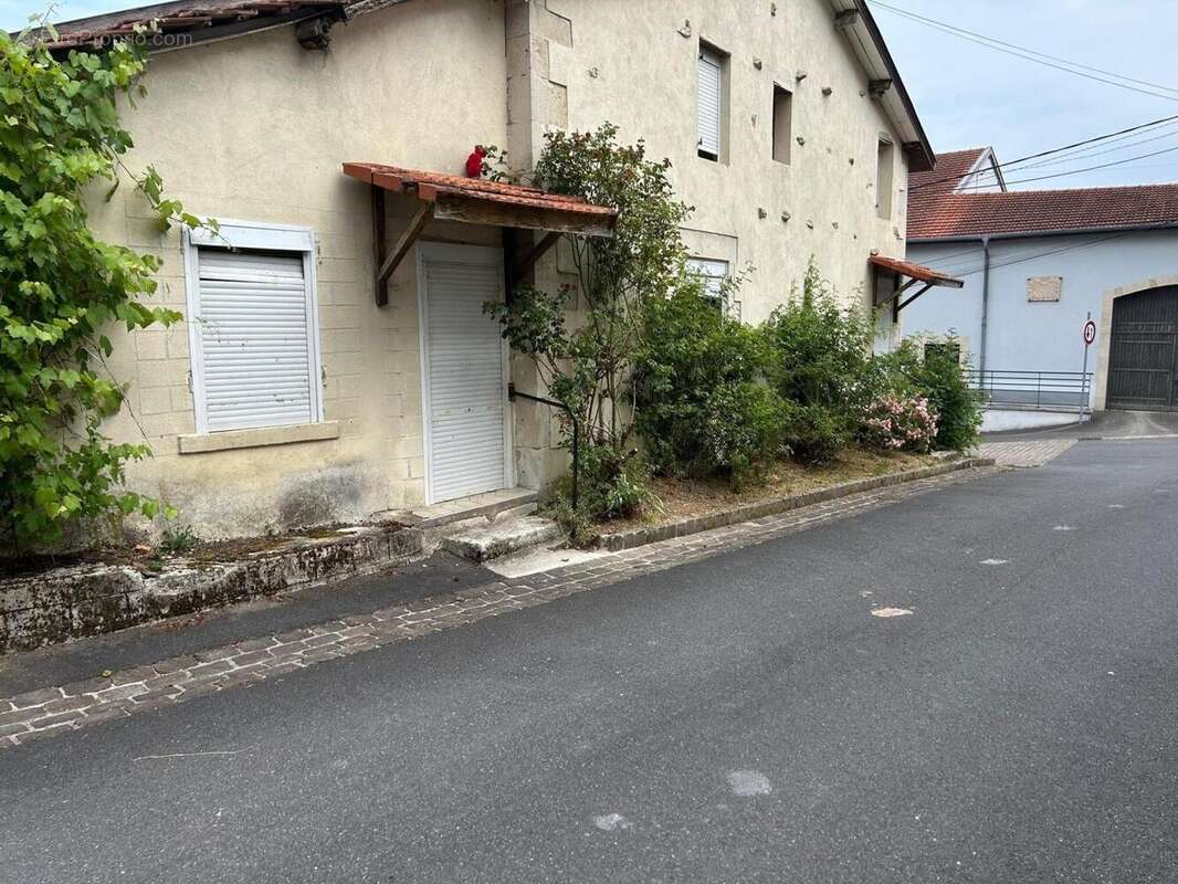 Maison 149 m² à Saint-Joire  - photo 7