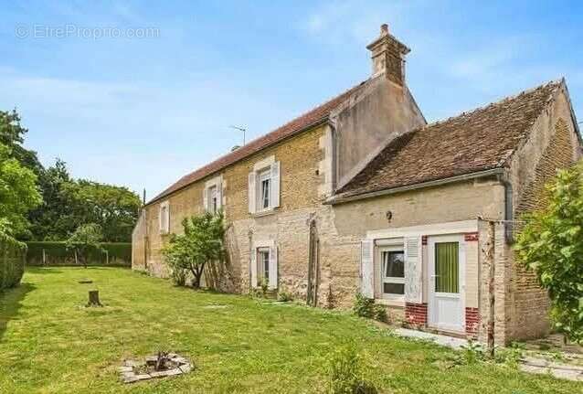 Grande maison ancienne, axe Caen-Falaise - photo 2