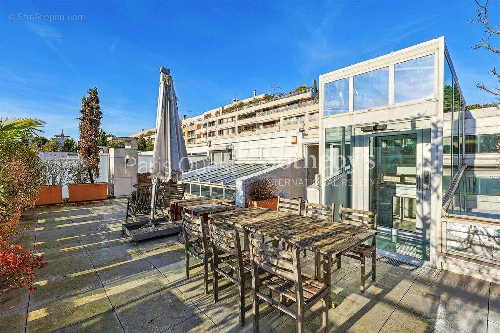 Maison à NEUILLY-SUR-SEINE